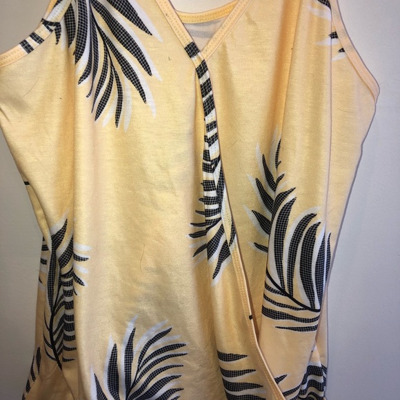 Yellow tank - Picture 2 of 2